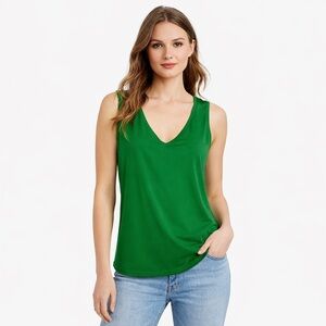Versona Emerald Green V-Neck Tank Top
